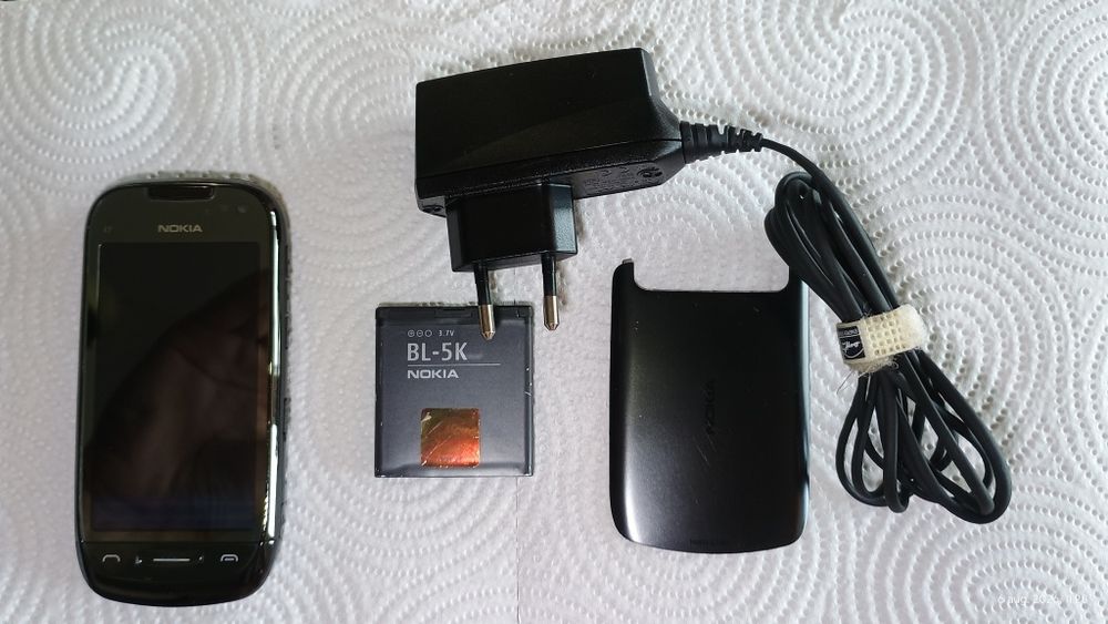 Telefon Nokia c7-00