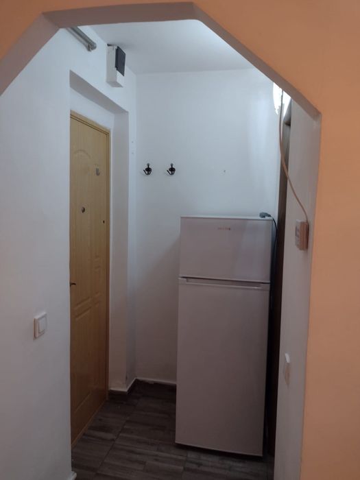 Proprietar inchiriez garsoniera confort 1, cu balcon, in Maratei la D uri., parter inalt