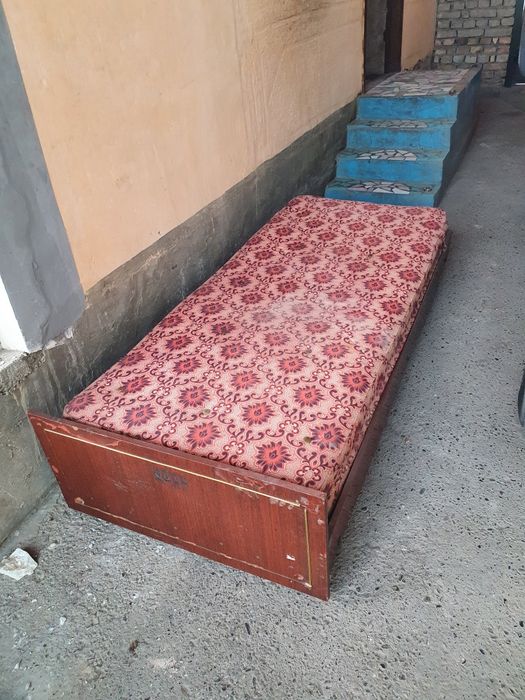 Matras va Devan sotiladi yaroqlik xolatta