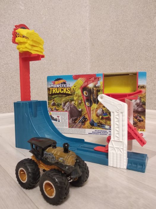 машинка монстр трак Хот Виллс