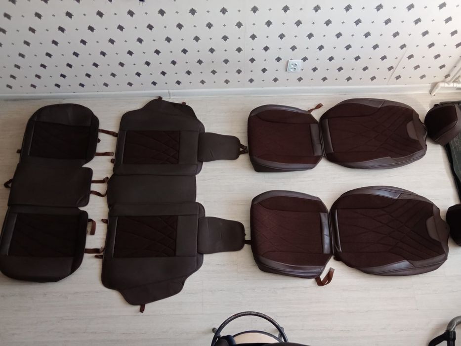Продам Б/у авто чехлы 15000.
