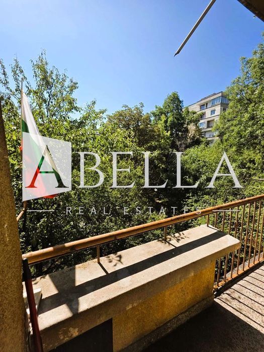 Продава се Тристаен апартамент в София, Белите брези - 87 кв.м за 2817 €/кв.м - Снимка #2