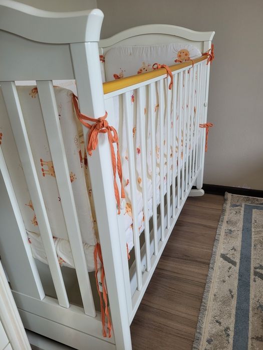 Продам детскую кровать-манеж