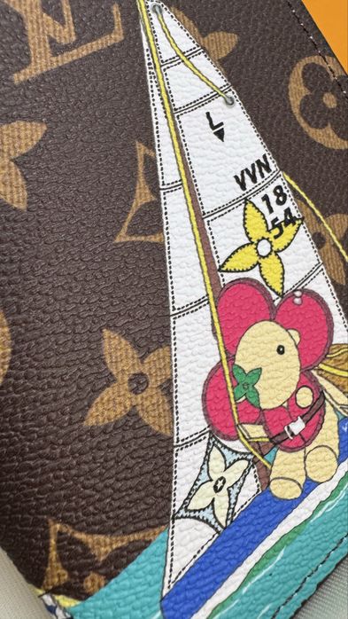 Кожаная обложка на паспорт LV