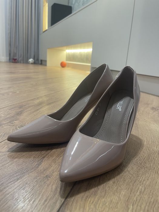 Продам кожаные туфли