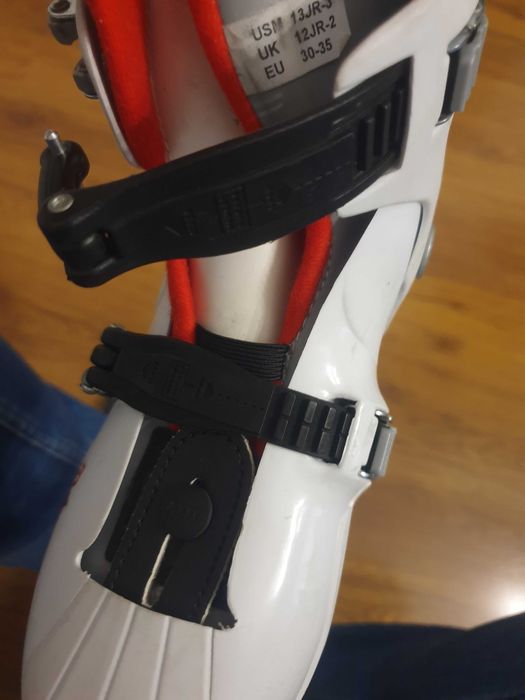 Patine gheață MCK Roces