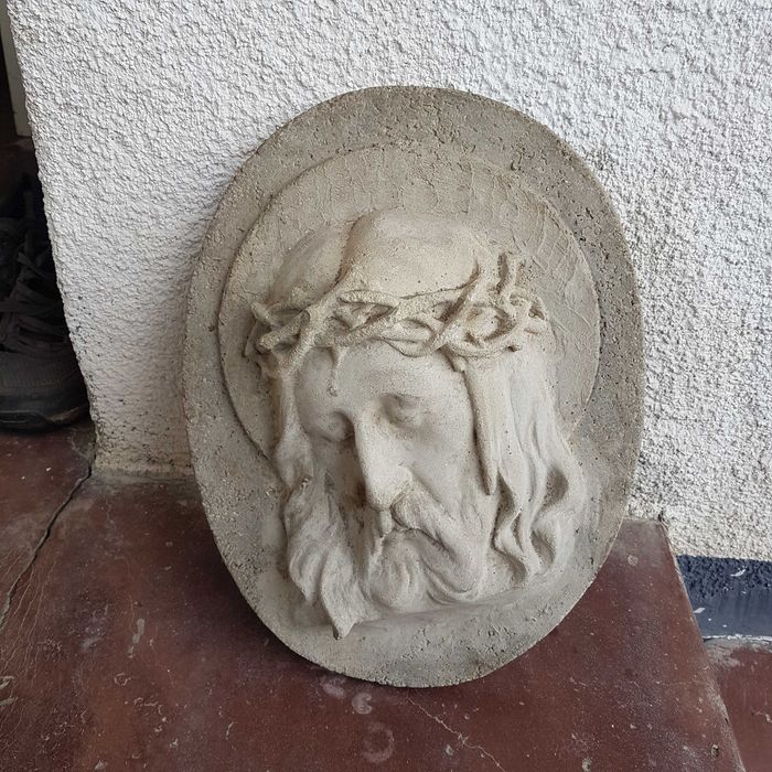 Vand sculptura/mulaj chipul lui Iisus