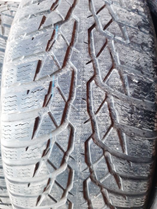 Продам шины 215/65/16 нокиа