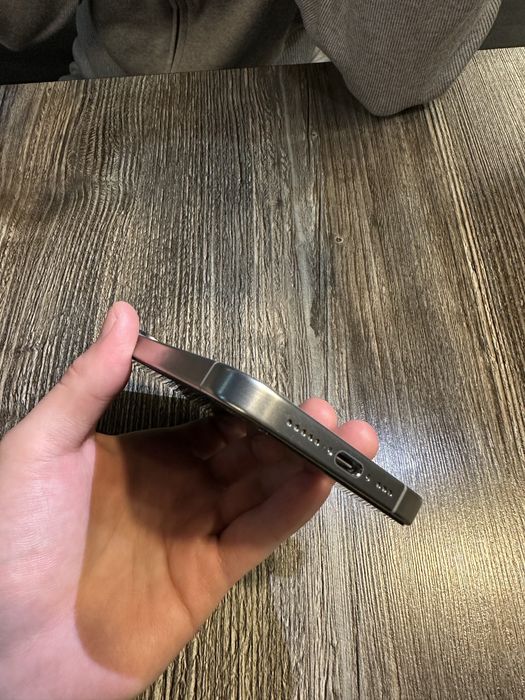 Срочно Продам iPhone 15 pro (Айфон 15 про).