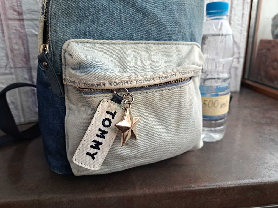 дамска раница.малка дънкова чанта,раничка,Tommy Hilfiger