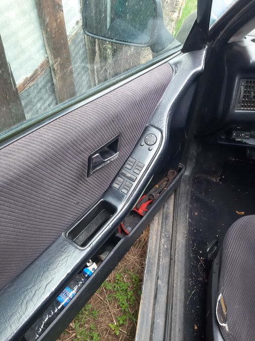 Продавам Audi 80 Quattro,1.8 и 2.0 бензин - на части!!!