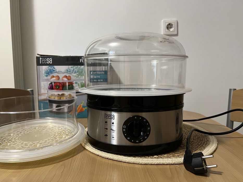 Aparat de gatit cu aburi