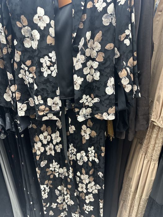 Костюм тройка ! Ремень в подарок