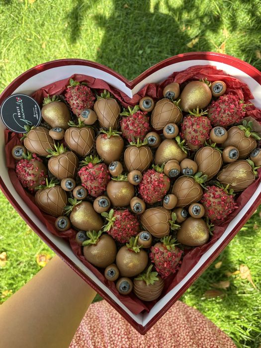 Клубника в шоколаде Подарки Qulupnay shokolad Sovg’alar Сладкий бокс