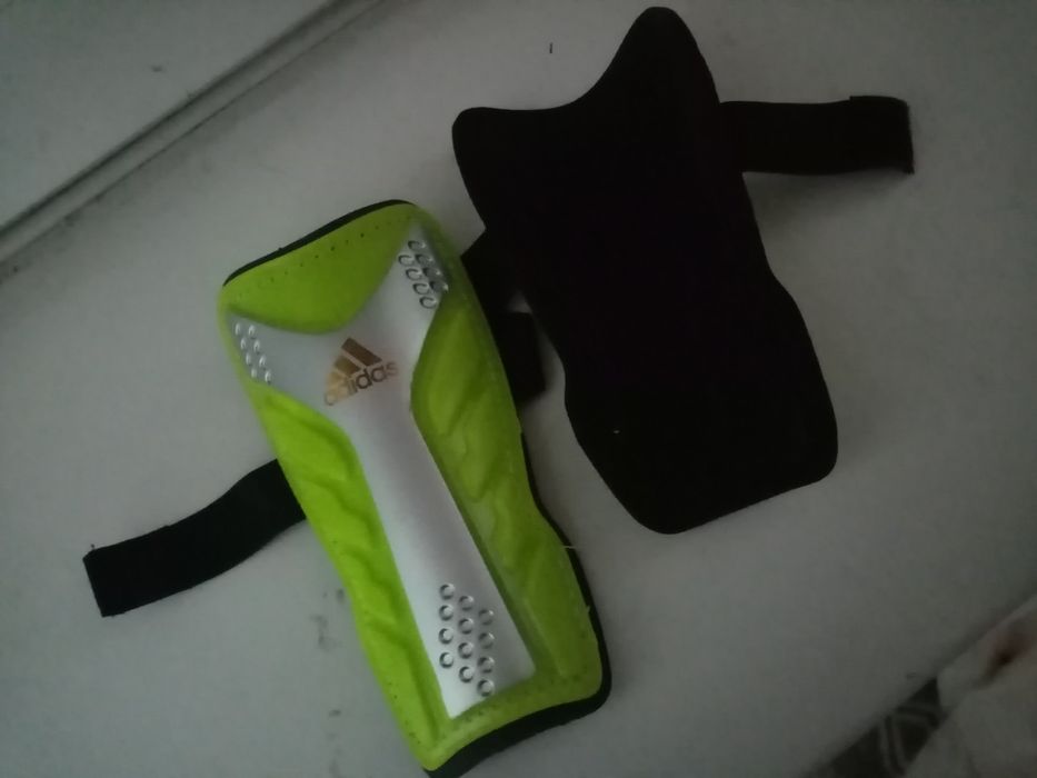 Щитки для футбола