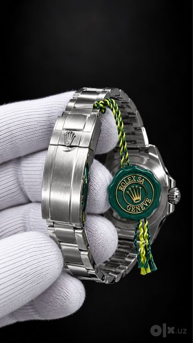 Rolex Submariner Date — Green Watch