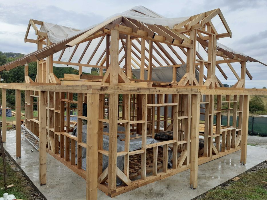 Amenajari interioare/exterioare