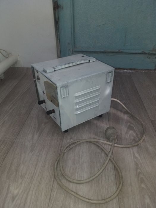 Продам  зарядное  устройство   14.5 вольт