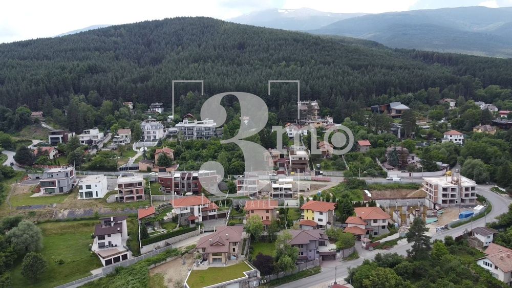 Парцел в София-в.з.Бункера площ 996 цена 639878