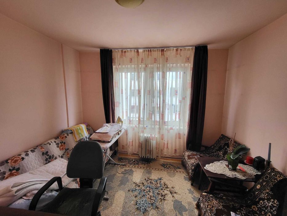 Vand apartament 3 camere Reghin, str. Rodnei