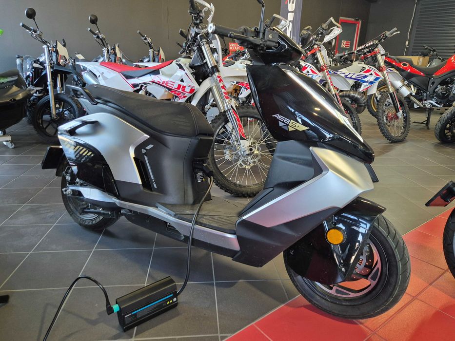 CF Moto ZEHO AE8S+ scuter electric Garantie Rate