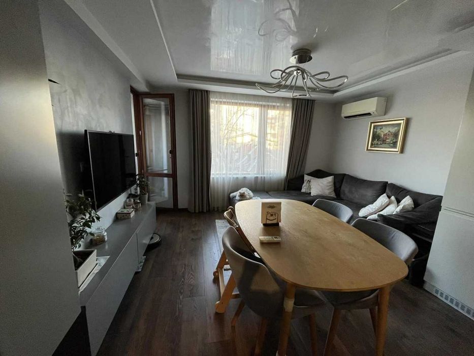 Тристаен апартамент в Каменица 2