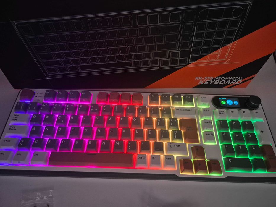 Tastatura RK S98-ES Pale Green Switch Display Customizabil