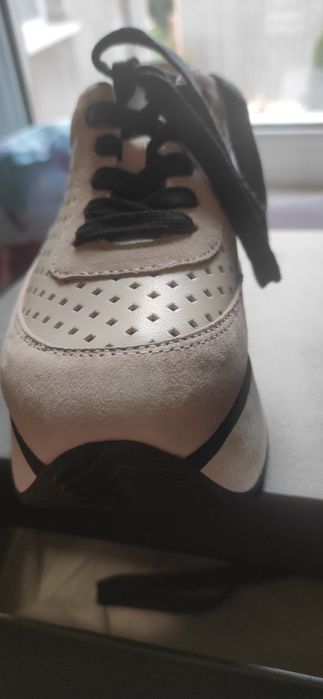 Кроссовки баскони