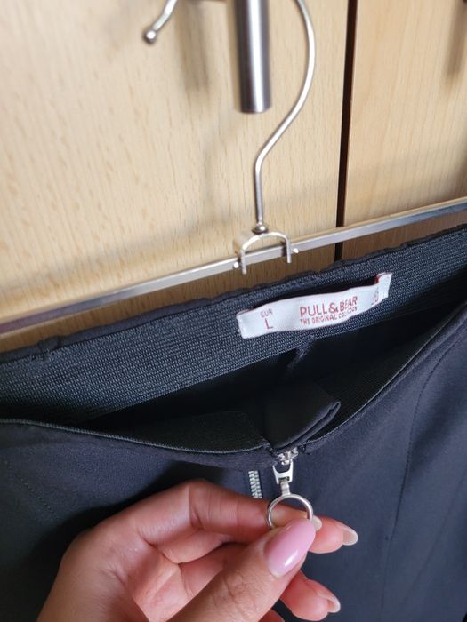 Pantaloni Pull&bear evazati talie înaltă