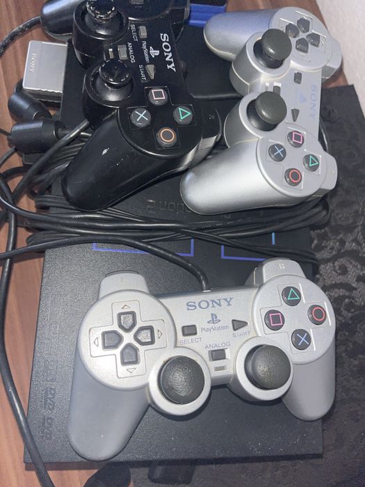 Vand 2 ps2 cu 3 console