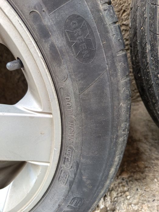 Jante originale R16 aliaj Aluminiu Renault Laguna 1  cu cauciucuri de vara 205/55/R16 și prezoane + roata rezerva