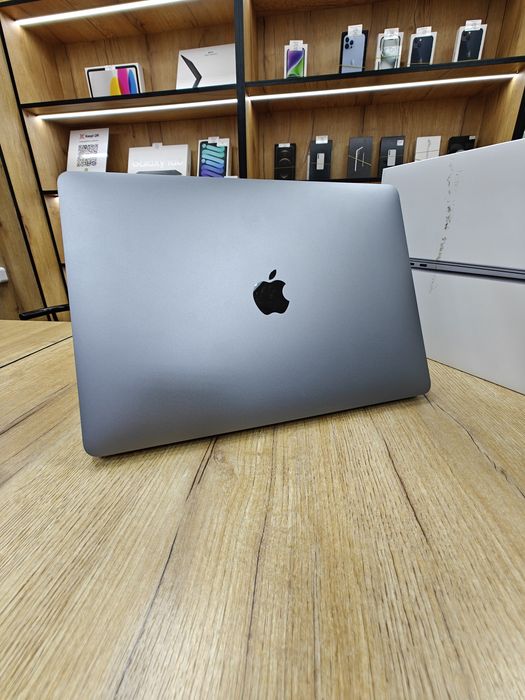 Apple MacBook Air 13 (2020) M1 Чип 256гб 

Инстаграмм: Laptops.astana