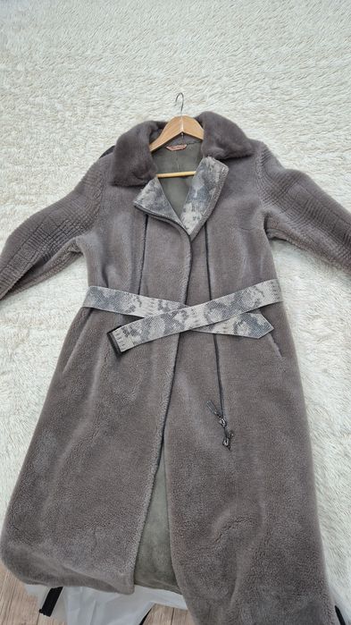 Продам зимнее пальто