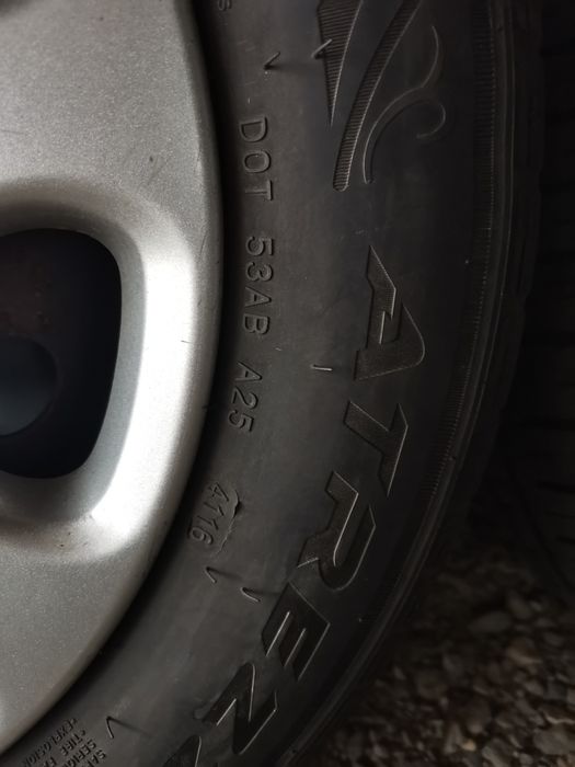 Vând cauciucuri 175/65 R14