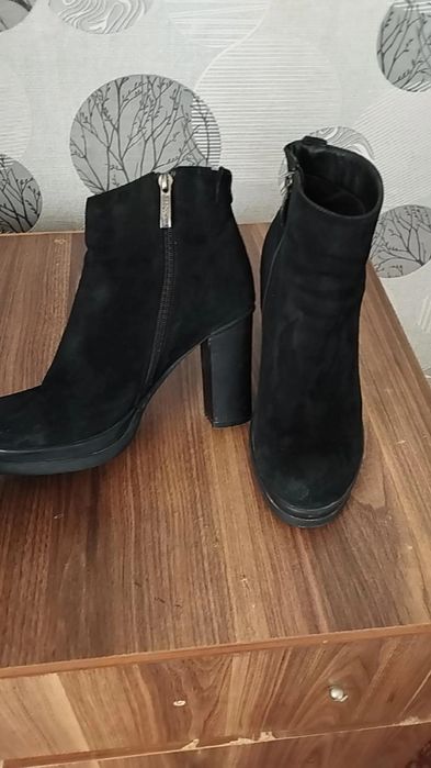 Продам обувь осень весна