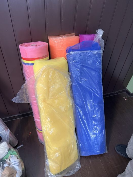 Lot materiale Tulle / Plasă decorativă – Mai multe culori – Ideal evenimente, costume, decorațiuni