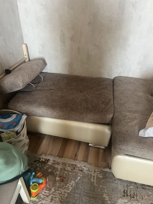 Продаю диван угловой