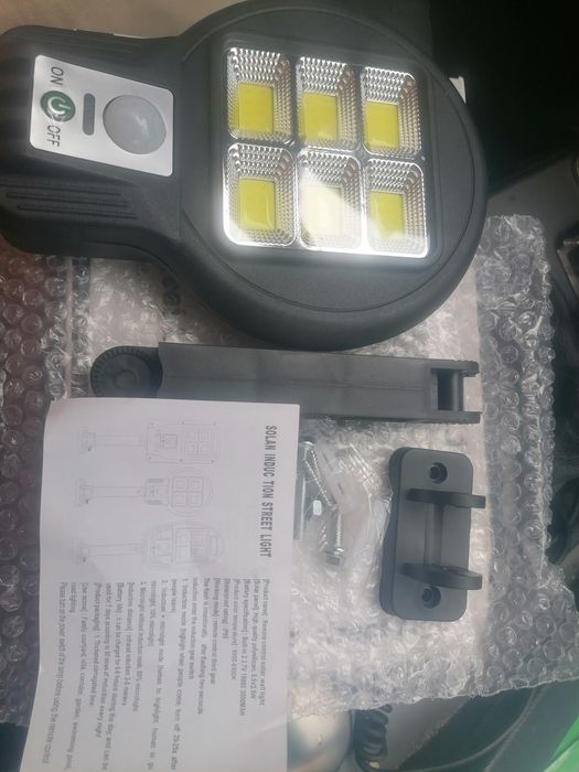 Lampa Solara cu senzor prezenta. montaj fara fire. 1buc 25 Ron ge
