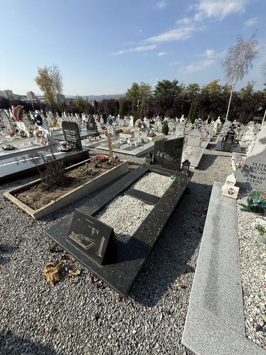 Monumente funerare din granit și marmură – execuție la comandă