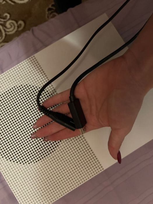 Продам X Box one 512GB