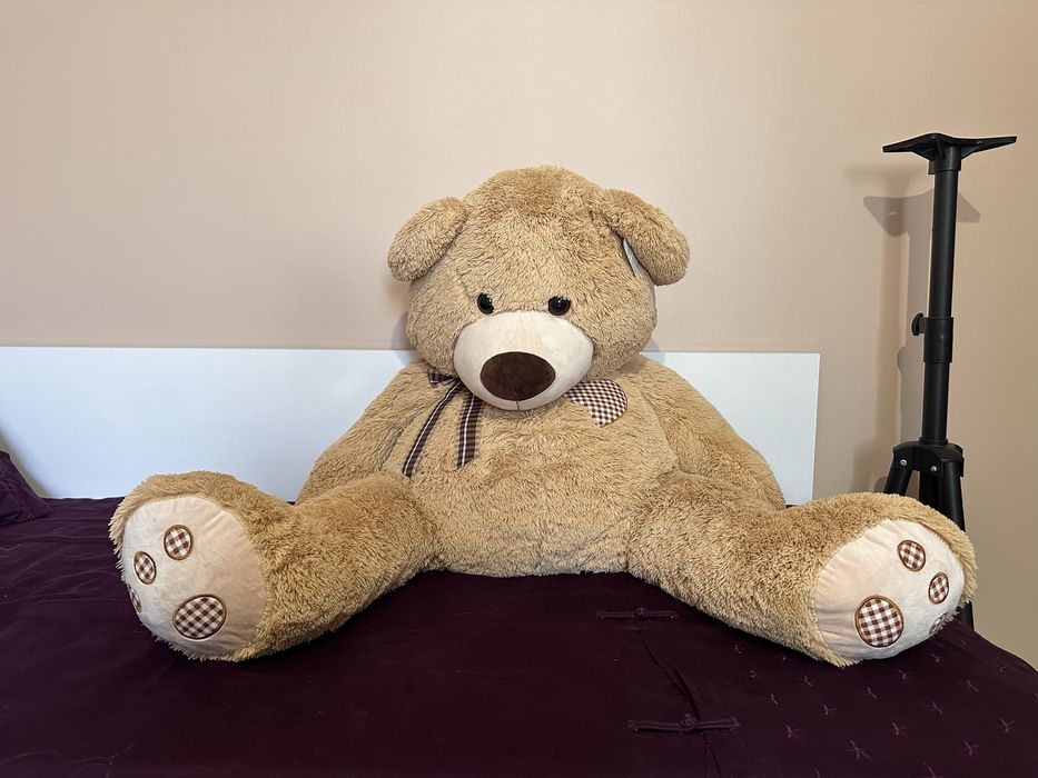 Голямо плюшено мече