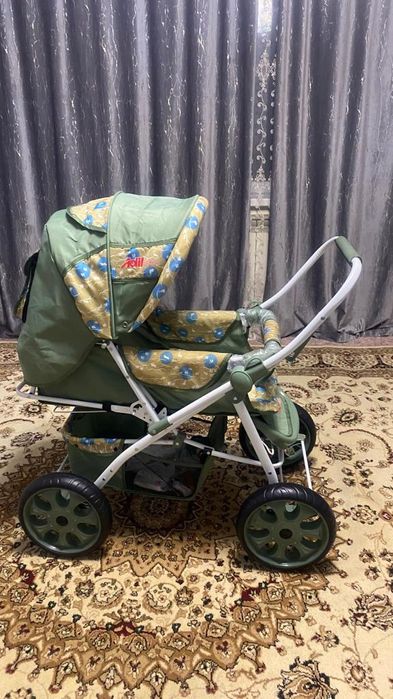 Продам детскую коляску