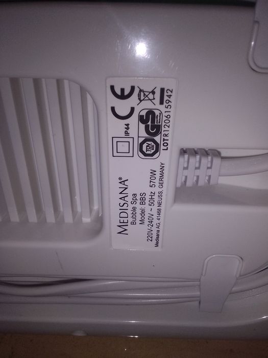 Vând aparat de suflat aer cald -rece medisana