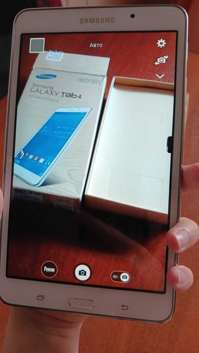 Планшет Samsung Galaxy Tab4
