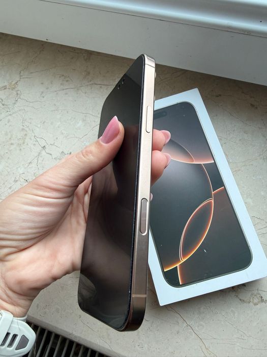 iPhone 16 PRO MAX 256GB - Garantie Orange - Stare 9/10