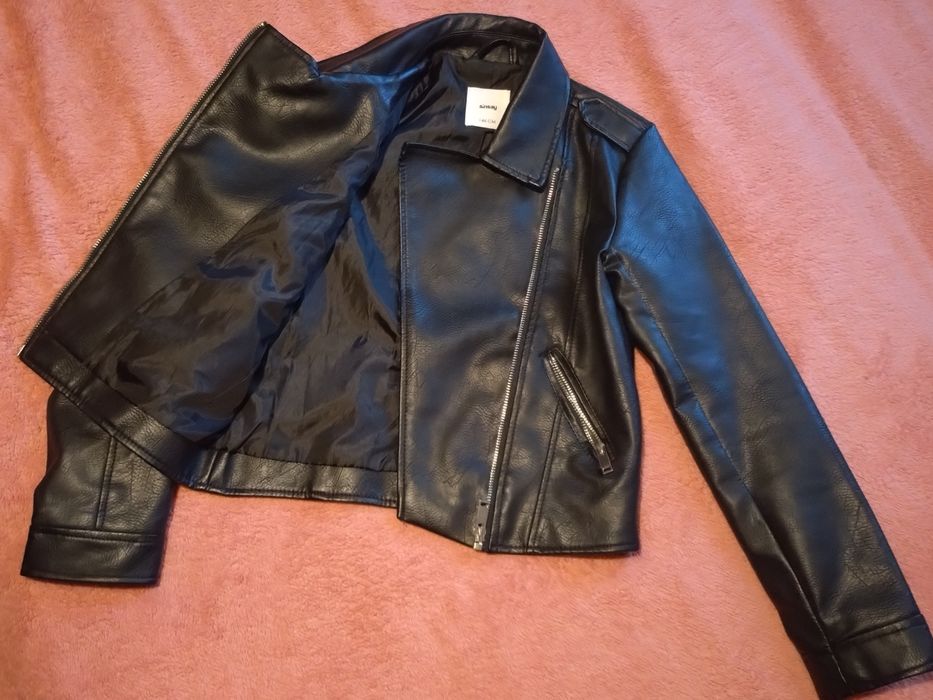 Кожено яке за момиче