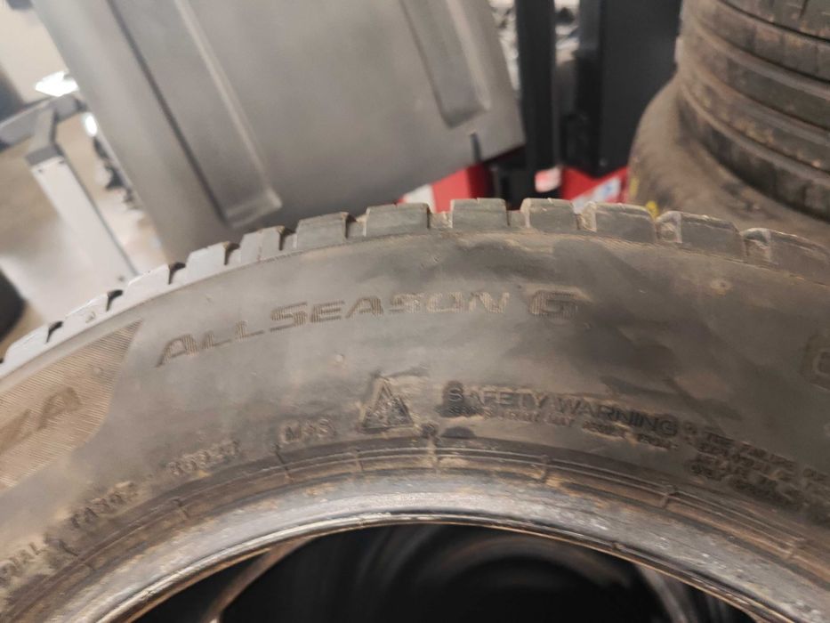 2бр.всесезонни гуми 205/60/16 Bridgestone
