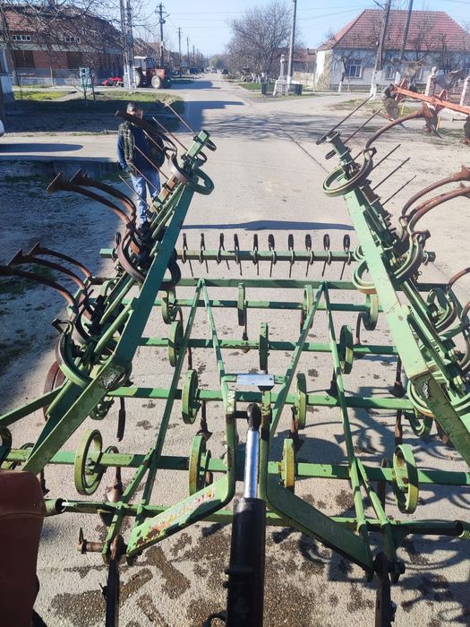 Vând Combinator agricol rabatabil de 4 metri