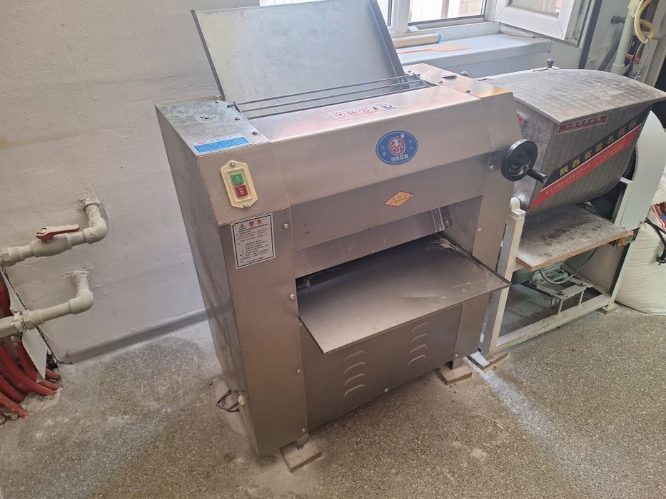 Тестораскаточная машина, тестомес