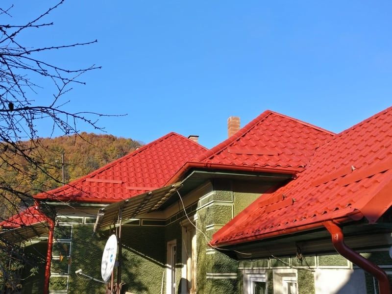 Meseriași acoperișuri dulgherie montaj tabla cu material inclus intre  50/80 lei mp2 reparati acoperișuri urgente 24/7 sună azi pentru oferta